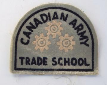 WW2 Canadian Army Trades School Shoulder Badge