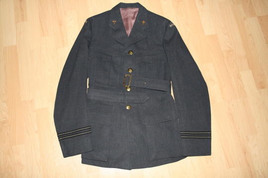 1943 RCAF Flt Lt Medical Officers SD Tunic - Named McGregor