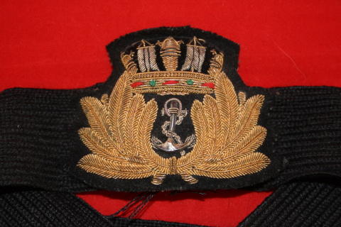 WW2 Merchant Navy Officers Cap badge