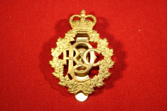 Royal Canadian Dental Corps Cap Badge