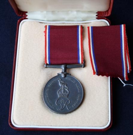 WW2 Newfoundland Volunteer Service Medal in Case  #4440  - Carl Parsons Newfoundland Overseas Forestry Unit 