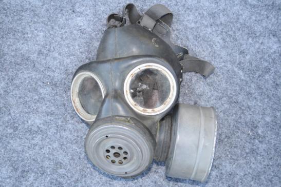 1943 Canadian D Day Respirator with bag