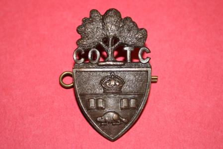 WW2 University of Toronto COTC Cap Badge