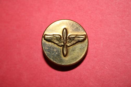 WW2 US Army Air Corps Collar Badge