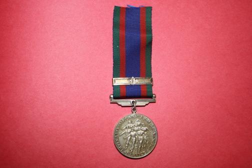 Canadian Voluntary Service Medal  with Overseas Bar