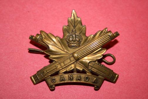 Canadian Machine Gun Corps Cap Badge - Maple Leaf Pattern