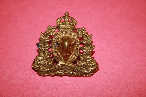 Kings Crown RCMP Collar Badge