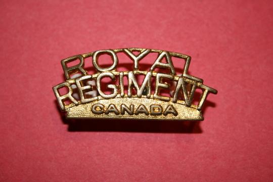 WW2 Royal Regiment of Canada Brass Shoudler Title