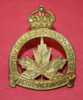 WW2 Royal Canadian Army Cadets Cap Badge