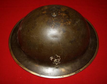 1942 Canadian Mk II Helmet with partial insignia to Le Regiment De Maisonneuve - 2nd Cdn Div