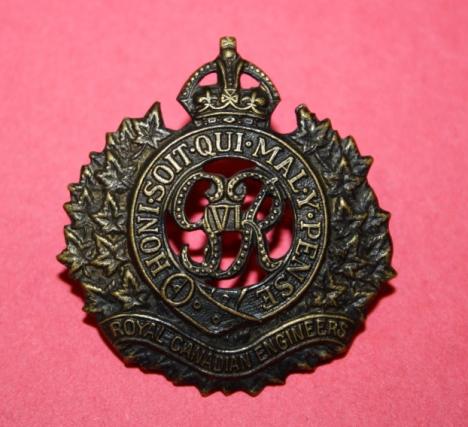 WW2 RCE Cap Badge