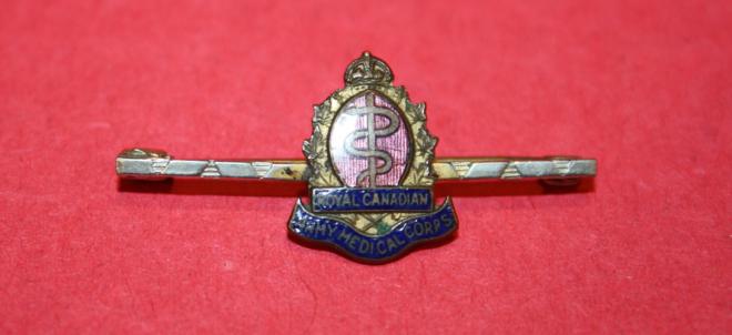 WW2 RCAMC Sweetheart Pin