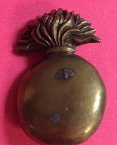 CEF Fusiliers/Grenadiers Collar Badge