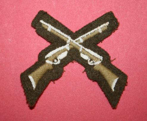Snipers British Army Machine Embroidered Crossed Riffle Qualification Badge