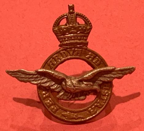 WW2 RAF Busby Badge